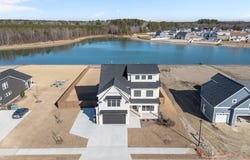 214 Arbormoor Lane, Moyock, NC 27958