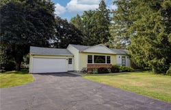 5 Shire Oaks Drive, Pittsford, NY 14534