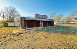 103 S Shawnee Avenue, Okemah, OK 74859
