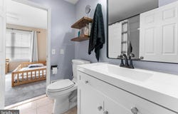 18 WASHINGTON COURT, HIGHTSTOWN, NJ 08520