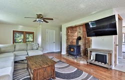 2140 Brandon Mountain Road, Rochester, VT 05767