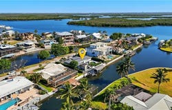 5 Glenview Manor, FORT MYERS BEACH, FL 33931