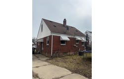 25123 Mackinac, Roseville, MI 48066