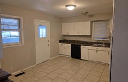 1513 29TH AVENUE, HUEYTOWN, AL 35023