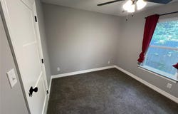 527 N Chestnut Street, Gainesville, TX 76240