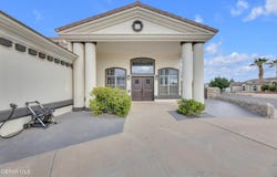 400 Emerald Shore Lane, Horizon City, TX 79928