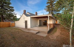 219 3rd St, Estes Park, CO 80517