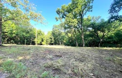 301 N Maytubby, Tishomingo, OK 73460