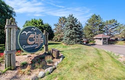 1740 Cliffs Landing, Ypsilanti, MI 48198
