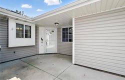 1355 Hilo Avenue N, Oakdale, MN 55128