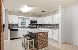 1316 Pine Hill Dr, Jefferson, TX 75657