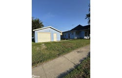 100 W Valley Street, Red Oak, IA 51566