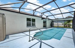 20 Lake Meadow Way, Ormond Beach, FL 32174