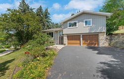 301 Mandan Dr, Waukesha, WI 53188