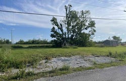 East 43rd Place, Cut Off, LA 70345