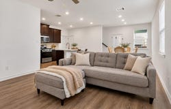 116 Gracie Way, Hutto, TX 78634