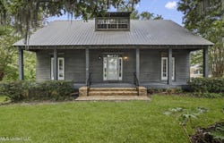 408 Oakwood Drive, Ocean Springs, MS 39564