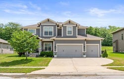 839 Creekmoor Pond Lane, Raymore, MO 64083
