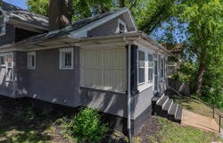 1522 BRIDGE Avenue, Davenport, IA 52803