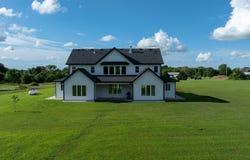22950 Rolling Hills, Sedalia, MO 65301