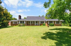 640 Dial Place Road, Laurens, SC 29360
