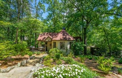 2 Mother Goose Village, Lookout Mountain, GA 30750