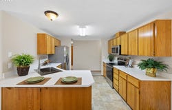 16610 SE VALLEY VIEW RD, Milwaukie, OR 97267