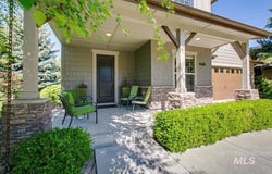448 E Eaglewoods Ln, Eagle, ID 83616