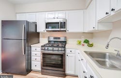5717 EDGEWATER OAK CT, BURKE, VA 22015