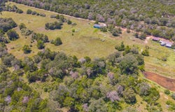 117 Charles Burnes LN, Rosanky, TX 78953