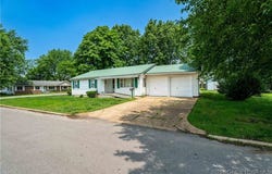 521 W 6th Street, Eldon, MO 65026