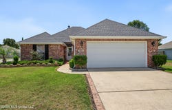 317 Twin Lakes Boulevard, Long Beach, MS 39560