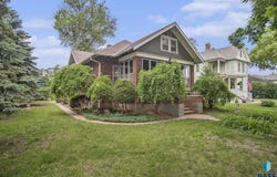 401 Linn St, Yankton, SD 57078