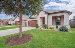 1432 Uhland DR, Leander, TX 78641