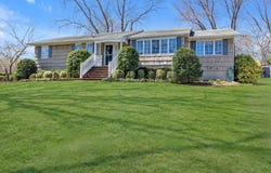 19 Chivalry Lane, Nesconset, NY 11767