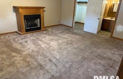 505 E ELM Street, Carlinville, IL 62626