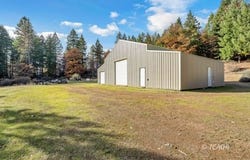 4000 FS RD, Hayfork, CA 96041