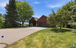 47649 Surrell St, Sioux Falls, SD 57104
