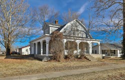 259 E Jefferson Street, Marshfield, MO 65706