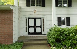 8 Cranswick Lane, Pittsford, NY 14618