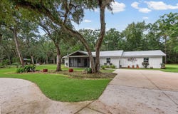 362 Red Barn Road, Freeport, FL 32439