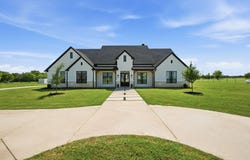 4790 Austin Circle, Sanger, TX 76266