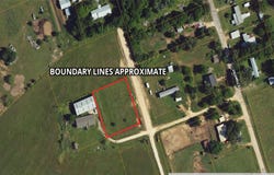 902 9th ST, Lexington, TX 78947