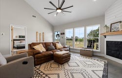 3389 Sparta Field RD, Waelder, TX 78959