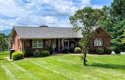 925 Mountain View Drive, Wytheville, VA 24382