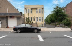 69 Wright Avenue, Jersey City, NJ 07306