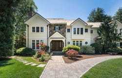 8 Valley Road, Wellesley, MA 02481