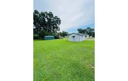 812 Stewart St, Carmi, IL 62821