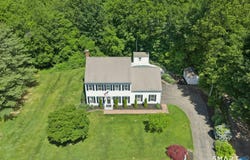 35 Pheasant Lane, Hamden, CT 06518