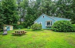 27 Kingsbury Rd, Norfolk, MA 02056
